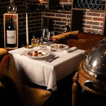 Maison Maubreuil 5* נאנט